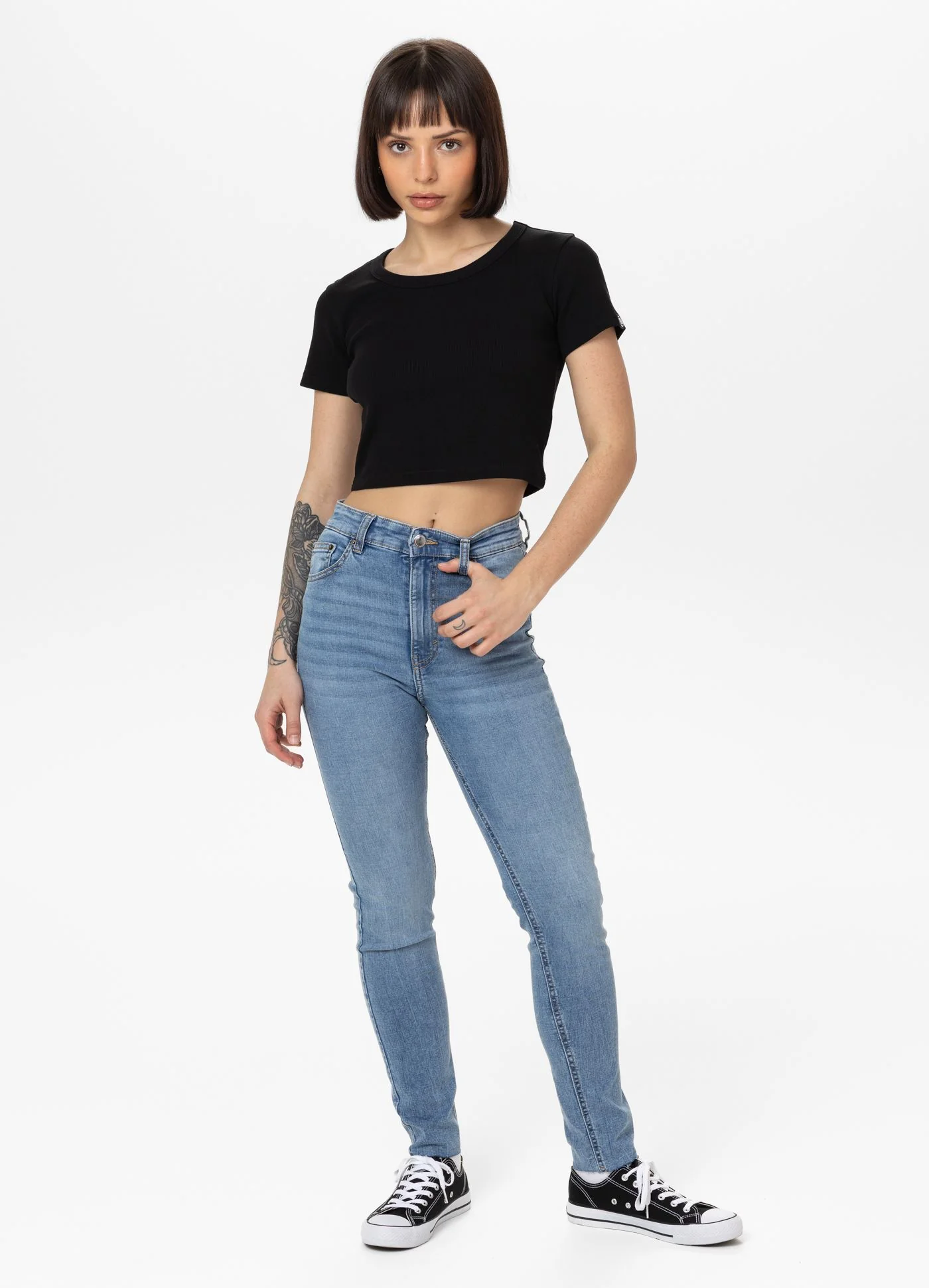 Cropped – Crna – 2