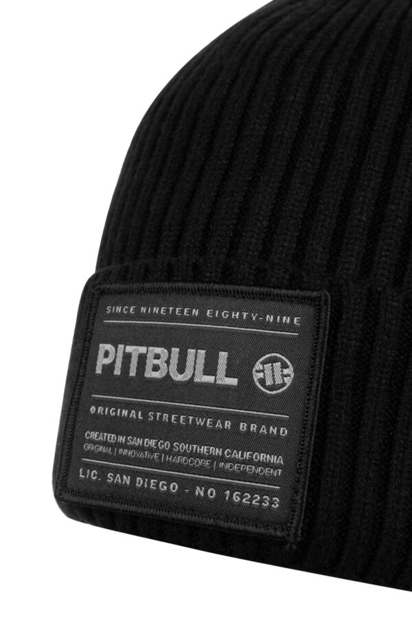 6140029000-beanie-pitbull-dock-black-03-small-1-600×900
